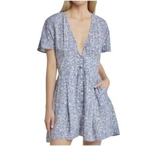 Chelsea 28 Blue Floral Flutter Sleeve Bailey Romper Size Large Plunge Neck Boho